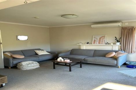 Photo of property in 9b Lincoln Avenue, Tawa, Wellington, 5028