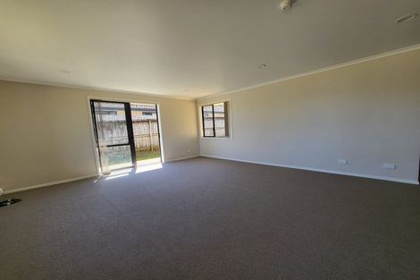 Photo of property in 49 Cyclamen Road, Mangere, Auckland, 2022
