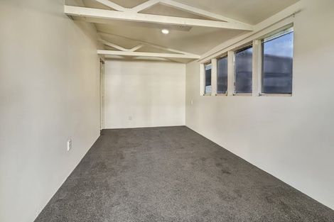 Photo of property in 26 Ellice Road, Totara Vale, Auckland, 0629