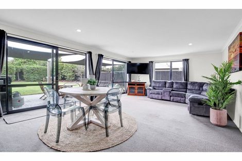 Photo of property in 33 Kotare Avenue, Rangiora, 7400