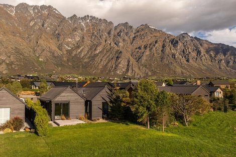 Photo of property in 12 Fife Court, Jacks Point, Queenstown, 9371