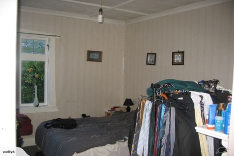 Photo of property in 12 Tanera Crescent, Brooklyn, Wellington, 6021