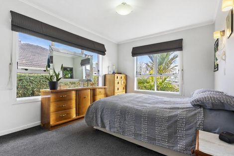 Photo of property in 9 Fairview Road, Papatoetoe, Auckland, 2025