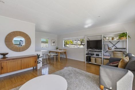 Photo of property in 42a Rautawhiri Road, Helensville, 0800