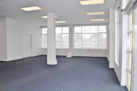 Photo of property in 3 Albert Street, Island Bay, Wellington, 6023