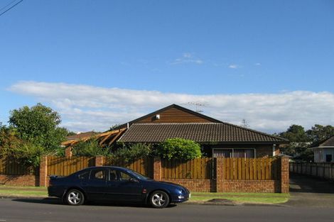 Photo of property in 26 Inverness Road, Browns Bay, Auckland, 0630