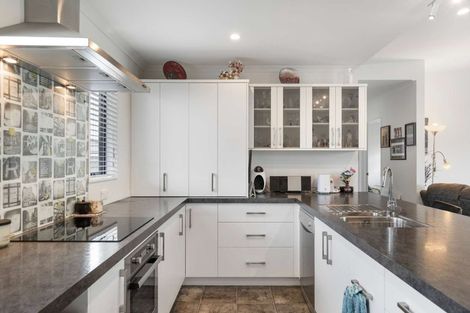 Photo of property in 7 Oak Crescent, Ashhurst, 4810