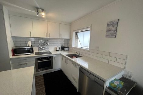 Photo of property in 56 Te Atatu Road, Te Atatu South, Auckland, 0610
