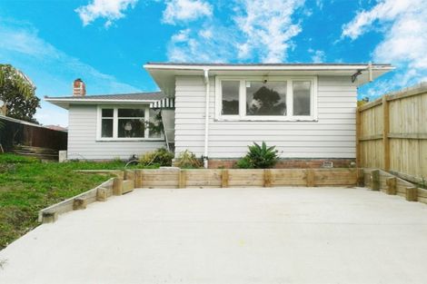 Photo of property in 20a Amberley Avenue, Te Atatu South, Auckland, 0610