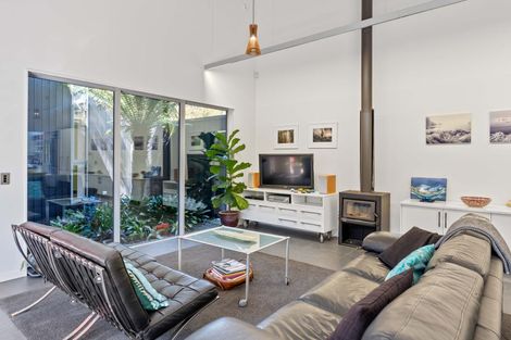 Photo of property in 118 Ngarara Road, Waikanae, 5036