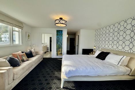 Photo of property in 322 Oriental Parade, Oriental Bay, Wellington, 6011