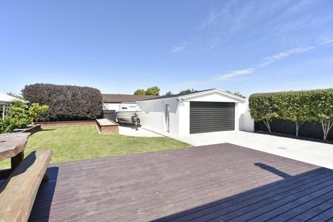 Photo of property in 9 Heathglen Avenue, Parklands, Christchurch, 8083