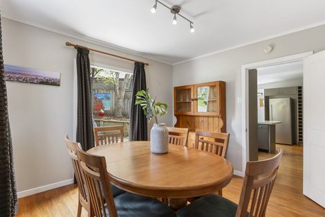 Photo of property in 47 Lyons Avenue, Murrays Bay, Auckland, 0630