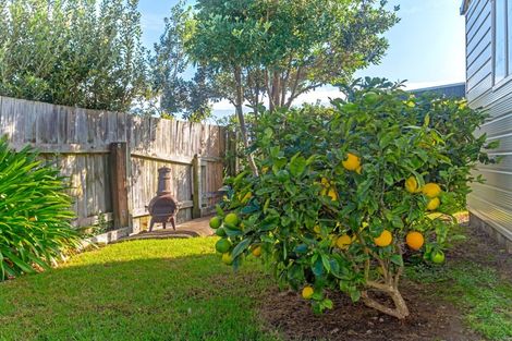 Photo of property in 13 Ratau Street, Mahia, 4198