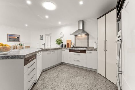 Photo of property in 110 Rowesdale Drive, Ohauiti, Tauranga, 3112