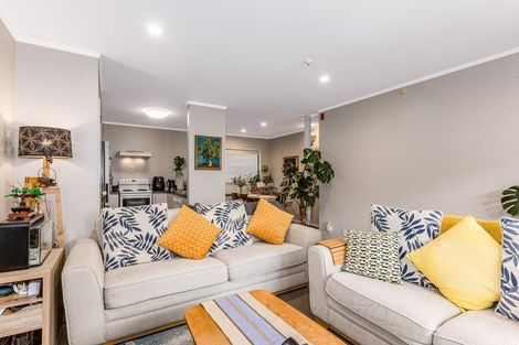 Photo of property in 1/7 Raroa Road, Hutt Central, Lower Hutt, 5010