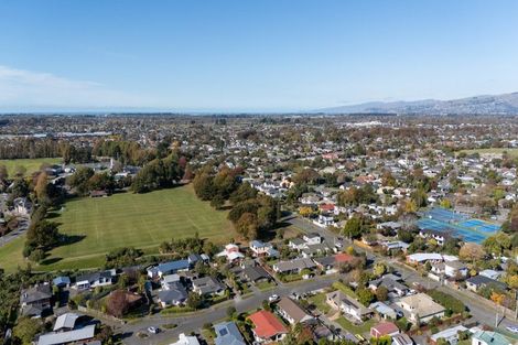Photo of property in 16 Chilton Drive, Mairehau, Christchurch, 8052