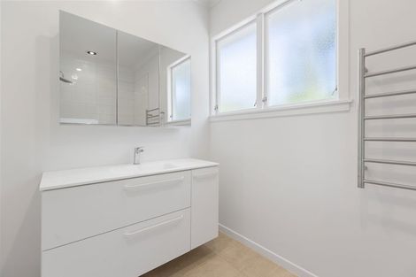 Photo of property in 154 Vivian Street, New Plymouth, 4310