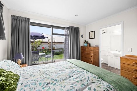 Photo of property in 123 Arataki Road, Havelock North, 4130