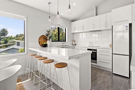 Photo of property in 9 Busby Hill, Havelock North, 4130
