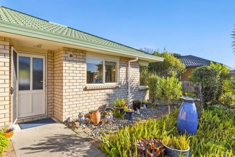 Photo of property in 27 Villa Grove, Paraparaumu, 5032