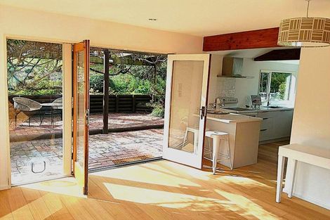 Photo of property in 10 Selwyn Parade, Lyttelton, 8082