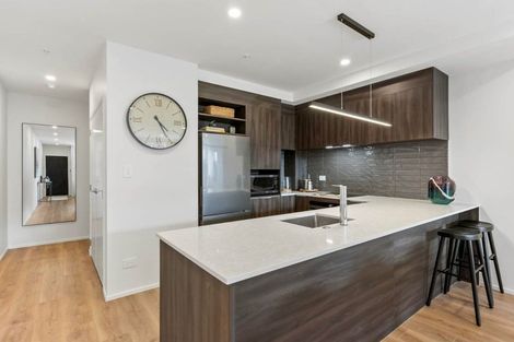 Photo of property in 8/19 Windlass Street, Long Bay, Auckland, 0630