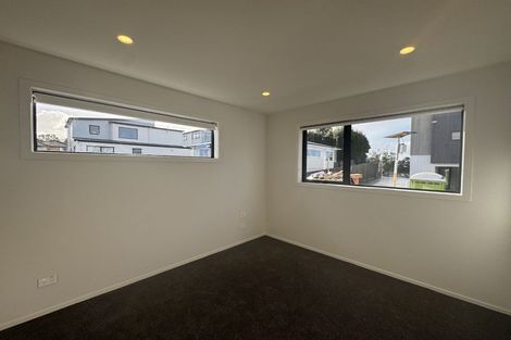 Photo of property in 12/506 Glenfield Road, Bayview, Auckland, 0629
