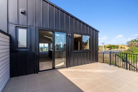 Photo of property in 85b Marine Parade, North New Brighton, Christchurch, 8083