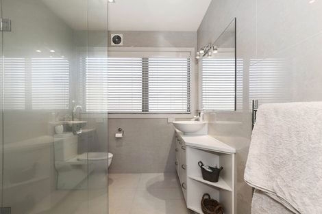 Photo of property in 2c Hinewa Road, Otumoetai, Tauranga, 3110