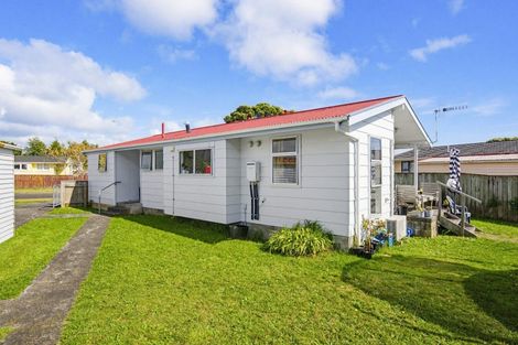 Photo of property in 27 Morgan Crescent, Levin, 5510