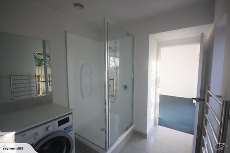 Photo of property in 3/104 East Coast Road, Forrest Hill, Auckland, 0620
