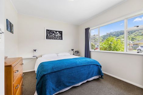 Photo of property in 28 Findlay Street, Tawa, Wellington, 5028