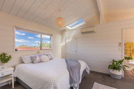 Photo of property in 3a Golding Road, Taradale, Napier, 4112