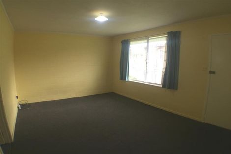 Photo of property in 2/76 Portage Road, New Lynn, Auckland, 0600