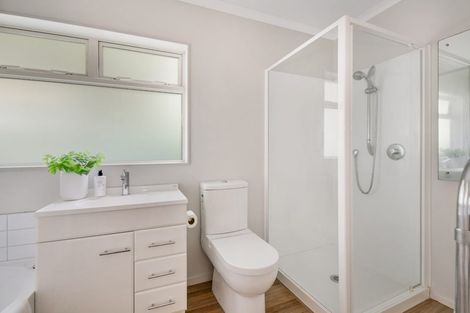 Photo of property in 10a Centreway Road, Orewa, 0931