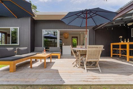 Photo of property in 1 Summer Lane, Tairua, 3508