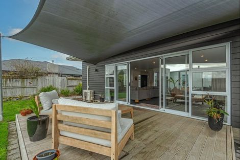 Photo of property in 10 Monaco Grove, Fitzherbert, Palmerston North, 4410