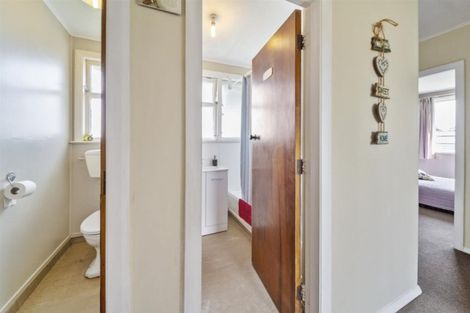 Photo of property in 3 Sutton Place, Hawera, 4610