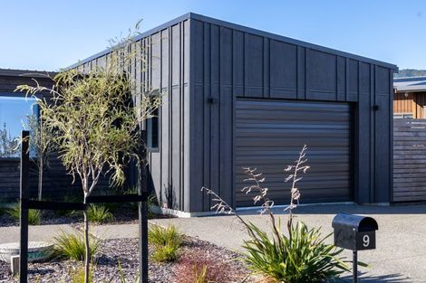 Photo of property in 9 Kaiwaru Place, Waikanae, 5036