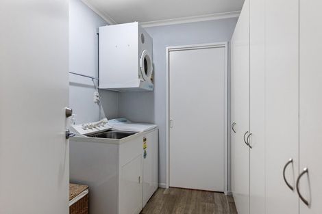 Photo of property in 2/281 Memorial Avenue, Burnside, Christchurch, 8053