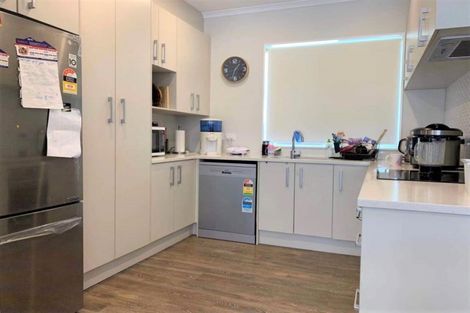 Photo of property in 49 Rosier Road, Glen Eden, Auckland, 0602