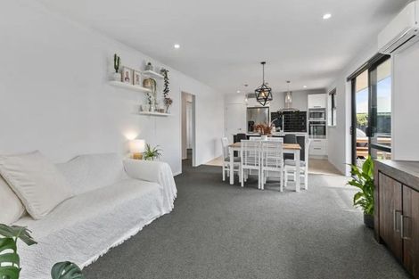 Photo of property in 11 Fuller Street, Papamoa Beach, Papamoa, 3118