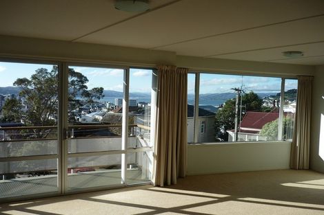 Photo of property in 74 Nairn Street, Mount Cook, Wellington, 6011