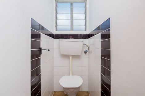Photo of property in 39 Harrington Road, Henderson, Auckland, 0610