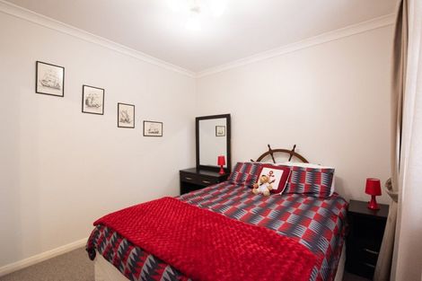 Photo of property in 11-19 Wellington Street, Picton, 7220