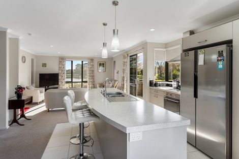 Photo of property in 12 Mcgregor Place, Paraparaumu, 5032