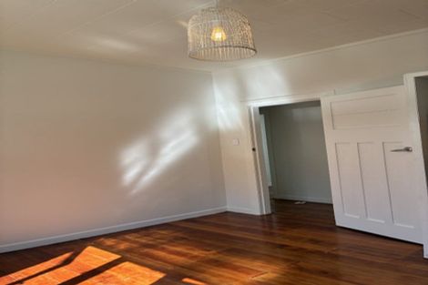 Photo of property in 71 Queens Drive, Lyall Bay, Wellington, 6022