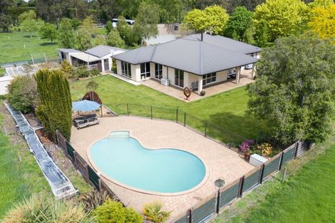 Photo of property in 128 Johnstone Street, Tinwald, Ashburton, 7774