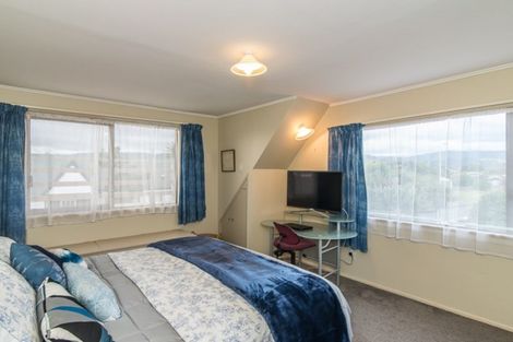 Photo of property in 31 Olive Terrace, Paraparaumu Beach, Paraparaumu, 5032